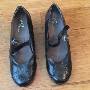 Aerosols Comfortable Black Dress Shoes - Size 6